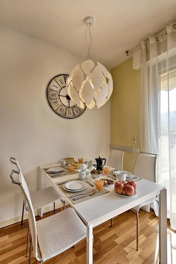 סאלו Caroni Home - Theater Home